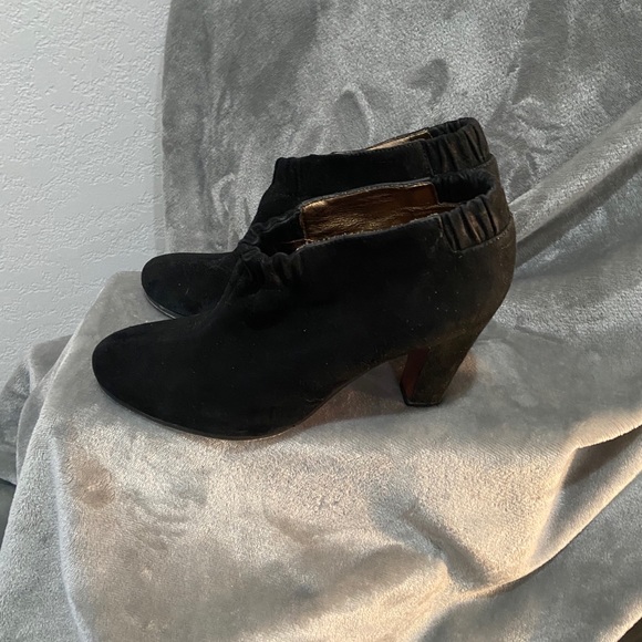 booties - Picture 1 of 5